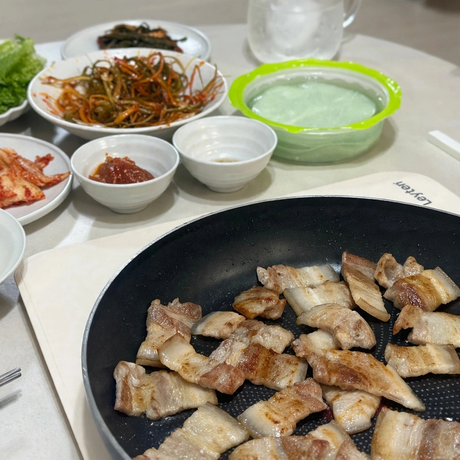 식은 배달음식은 이제 그만! 프리옴 푸드워머 파인다이닝 접이식 보온 매트 솔직 정리
